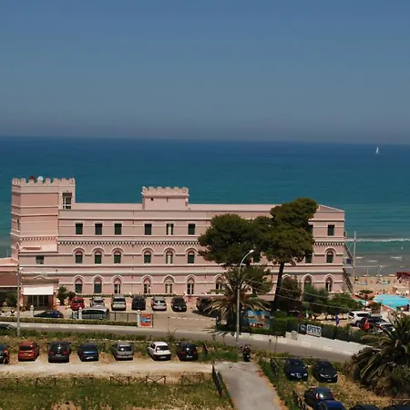 Sole Szálloda San Menaio