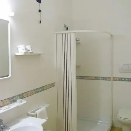 Sole Szálloda San Menaio